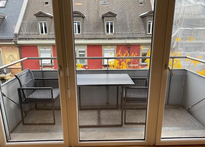 2br Flat In The Center - West 12 Zurich