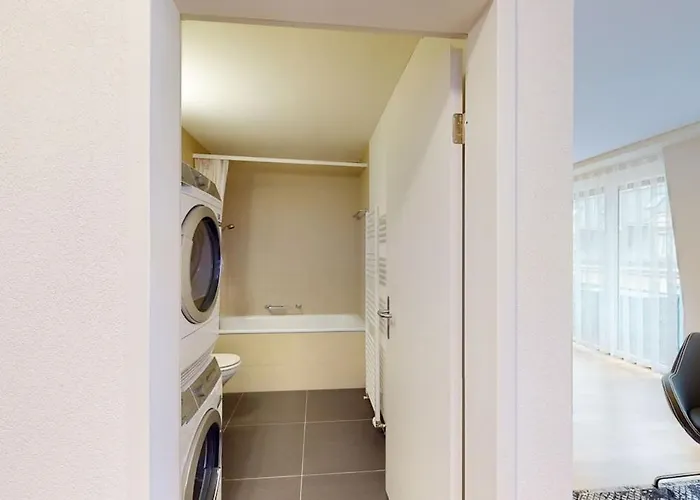 2br Flat In The Center - West 12 Apartment