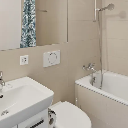 2br Flat In The Center - West 12 Zurich